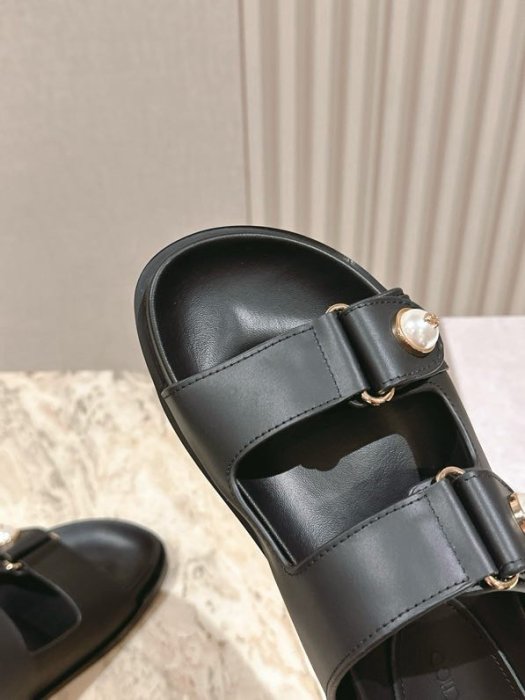 Шльопанці жіночі фото 5