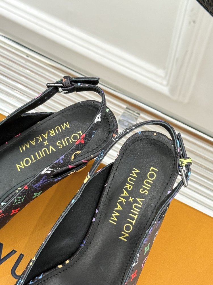 Босоножки фото 8