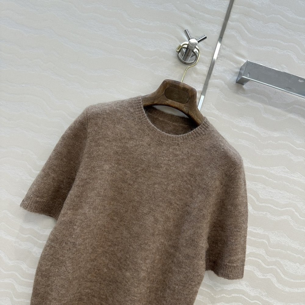 T-shirt women's фото 2