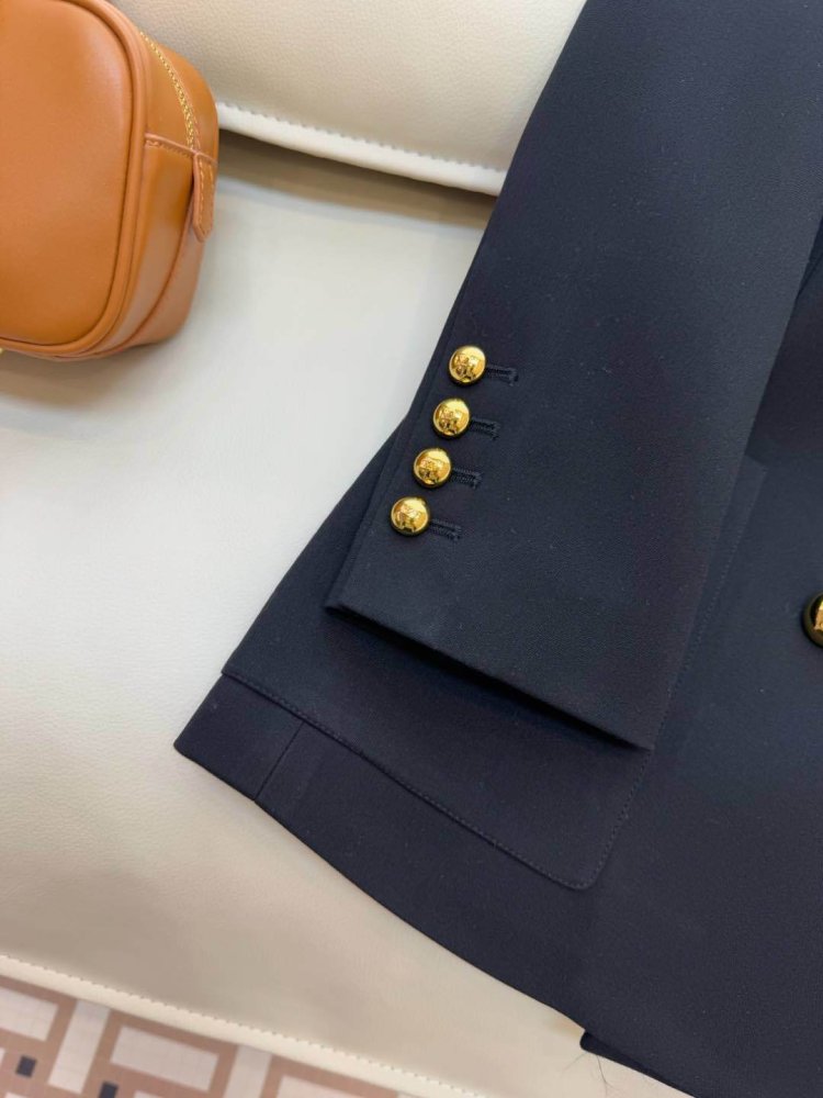 Костюм женский фото 7