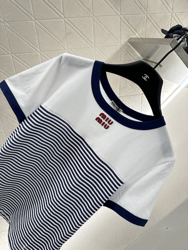 Футболка жіноча фото 7