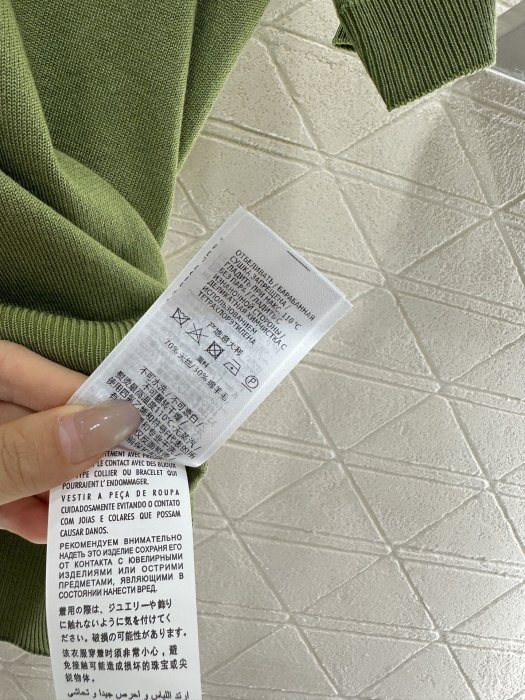 Футболка жіноча фото 9