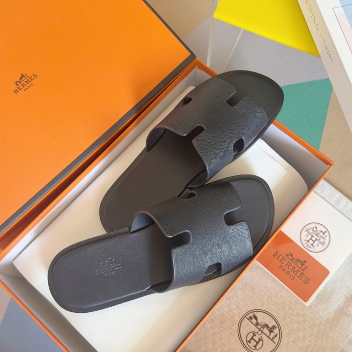 Шлепанцы женские фото 4