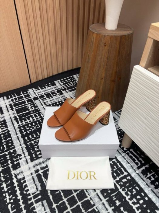 Босоножки Dior Icon на толстом фото 4