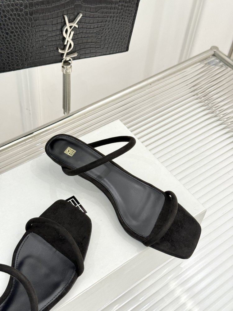 Босоножки фото 5