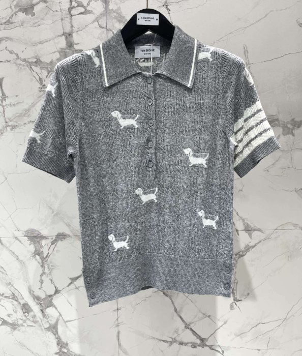 T-shirt women's фото 3