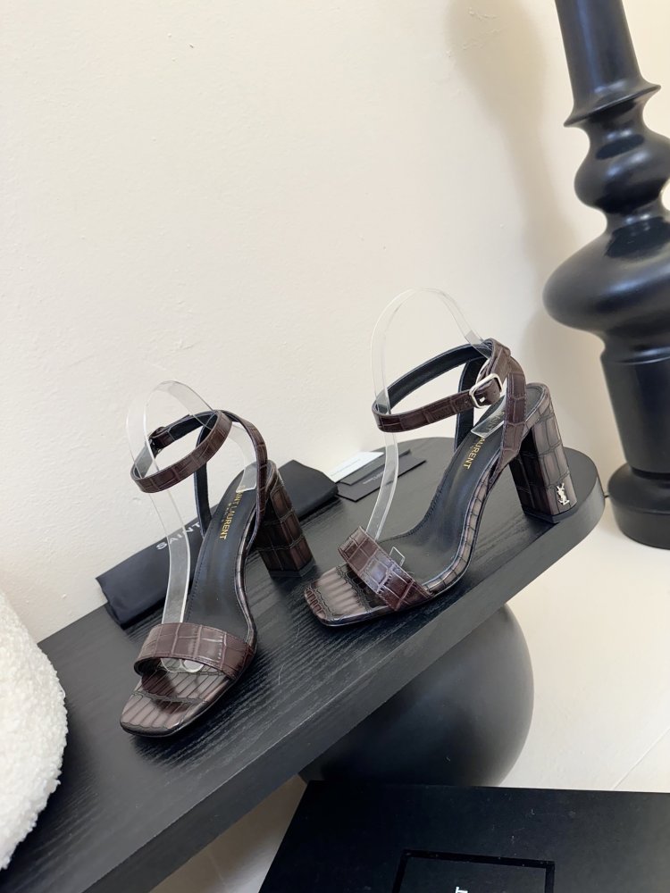 Босоніжки фото 3