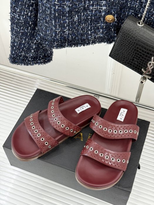 Шлепанцы женские фото 2