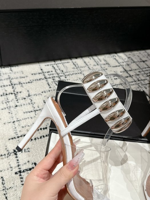 Босоножки фото 8