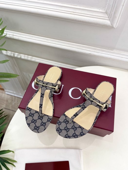 Босоножки фото 3