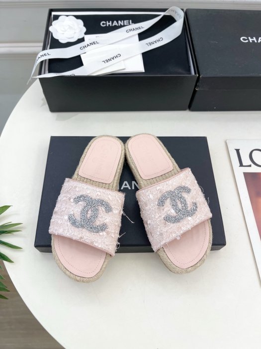 Шлепанцы женские