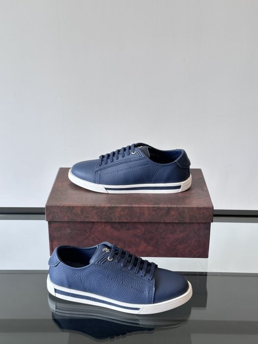 Кроссовки фото 4