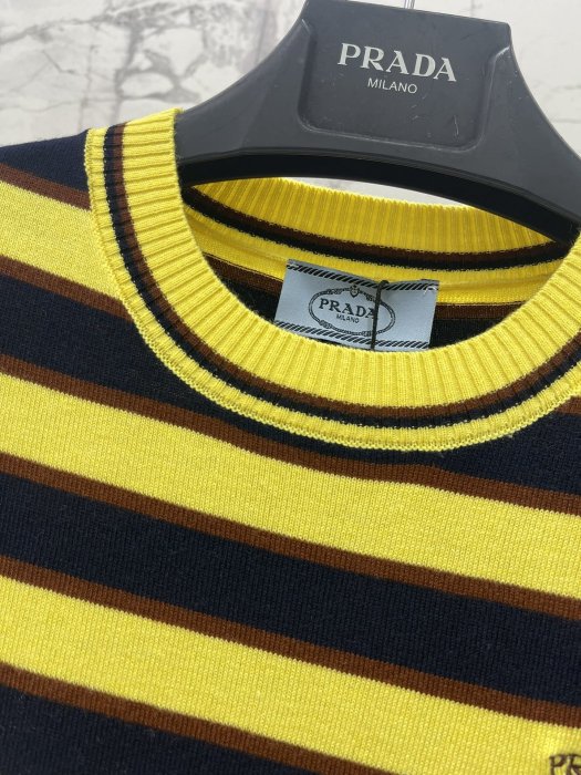 T-shirt women's фото 3