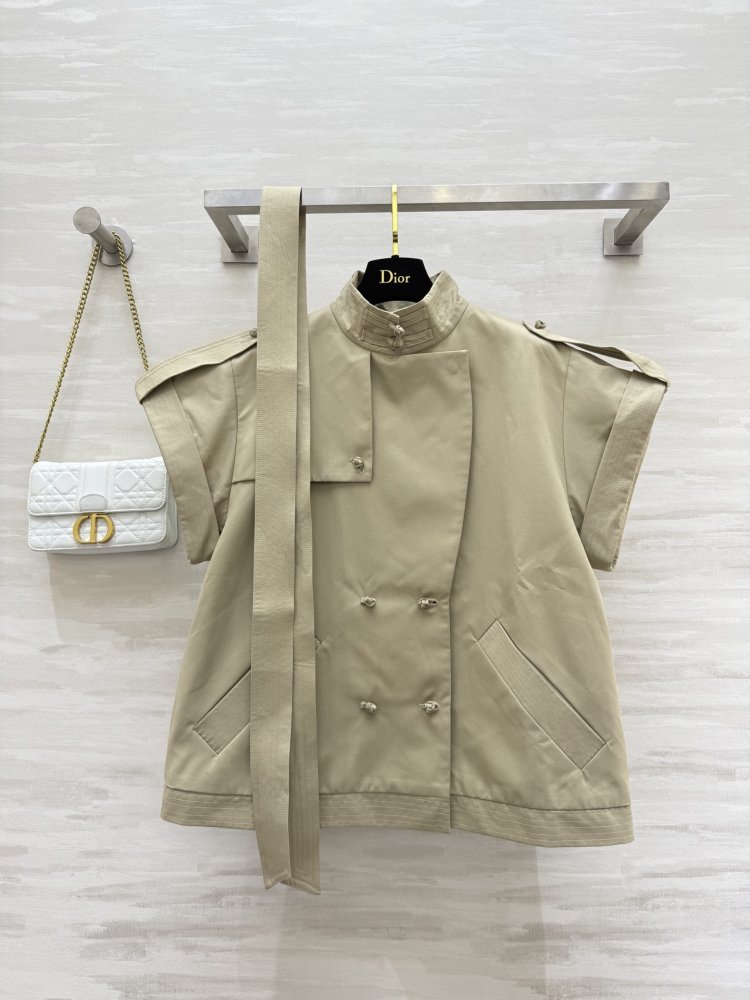 Двобортний тренчкот з короткими рукавами фото 6