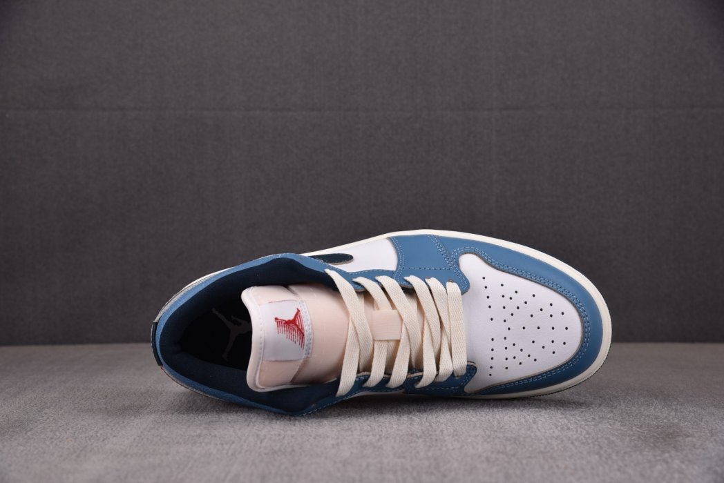 Sneakers Air Jordan 1 Low SE Armory Navy фото 3