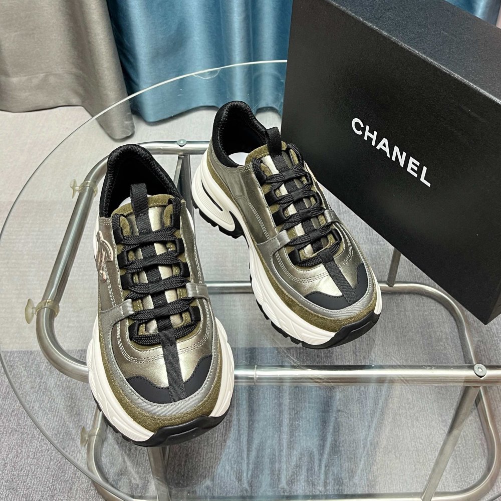 Кроссовки женские фото 8