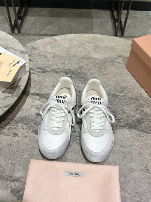 Кроссовки фото 4