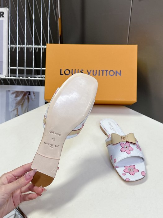 Шлепанцы фото 9