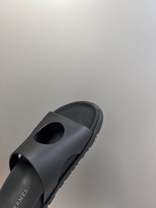 Шлепанцы женские фото 7