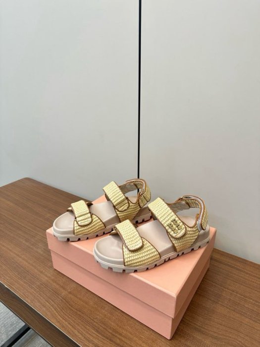 Сандалии женские фото 3