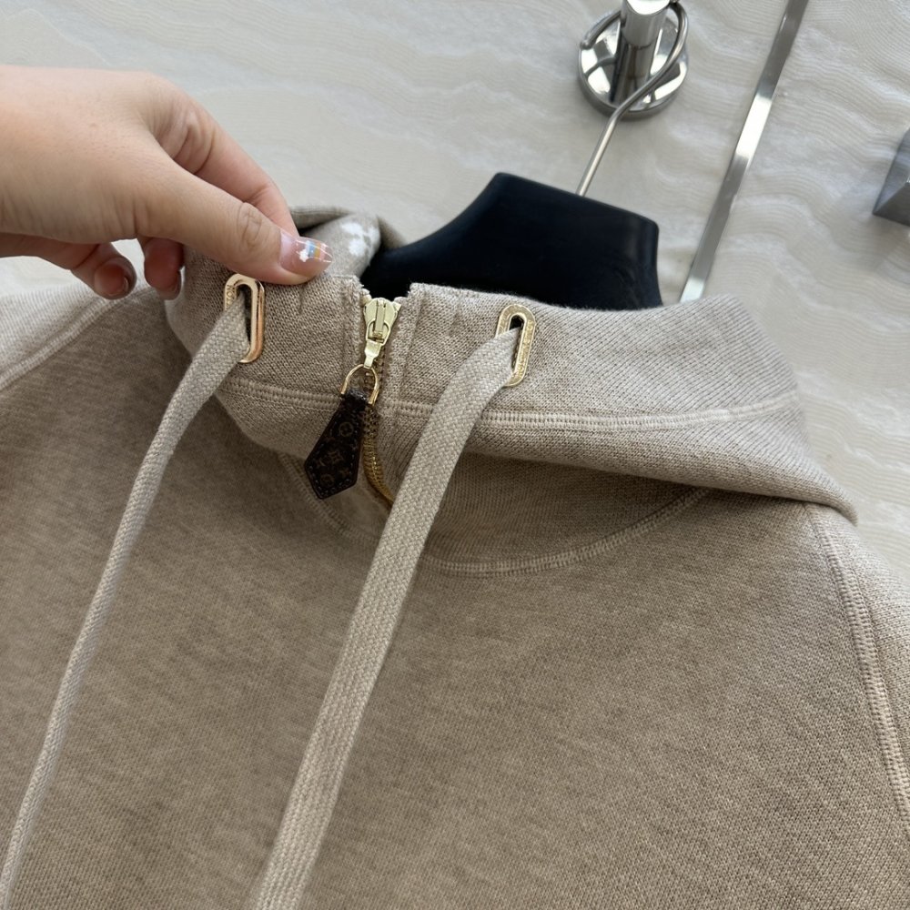 Кофта жіноча фото 4