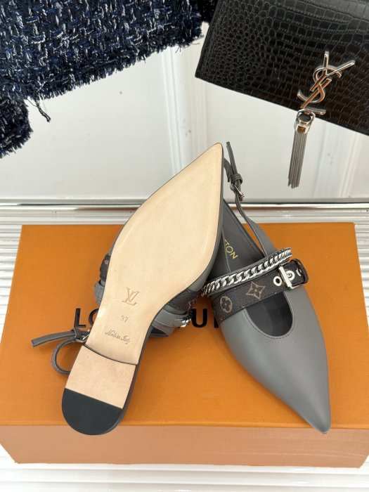 Босоножки фото 9