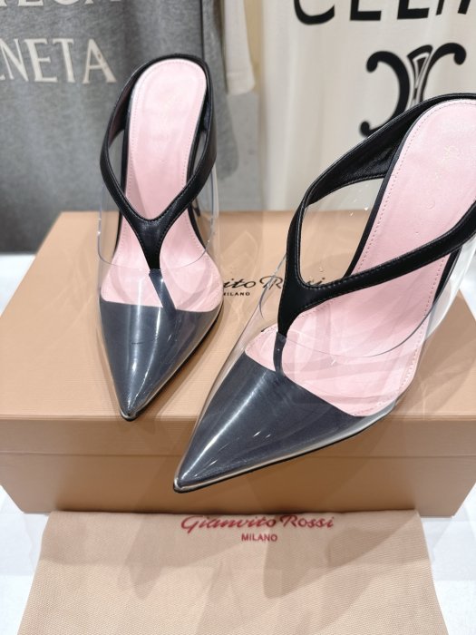 Босоніжки фото 7