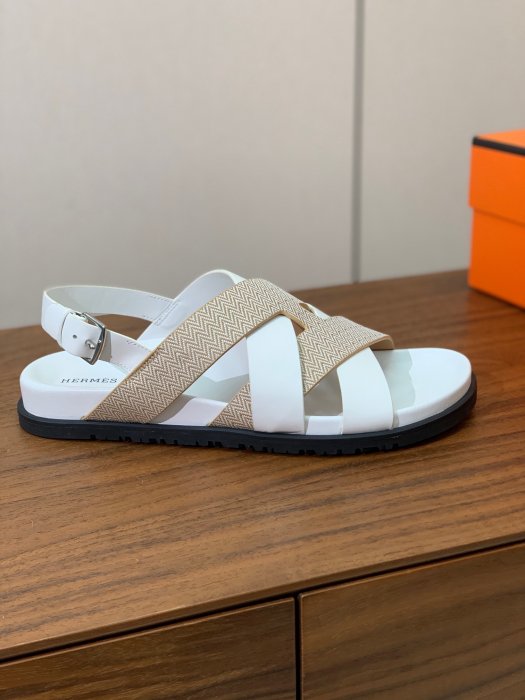 Сандалі жіночі фото 7