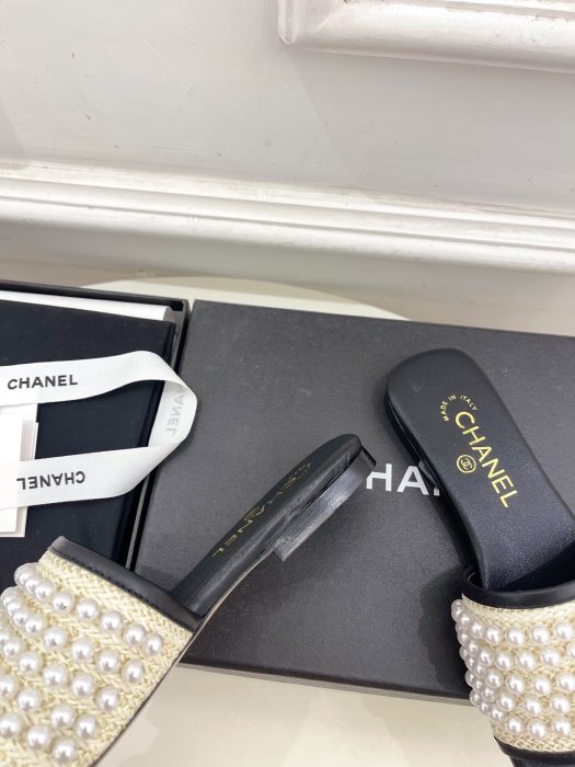 Шлепанцы фото 8