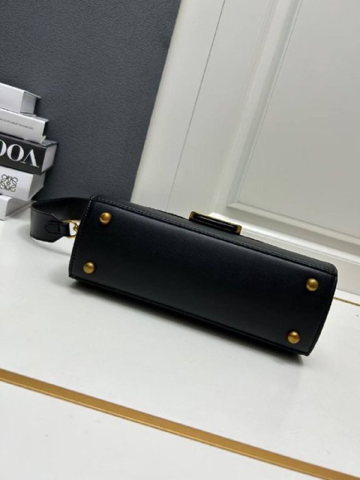 Сумка LANVIN Pencil Cat 27 см кожаная фото 6