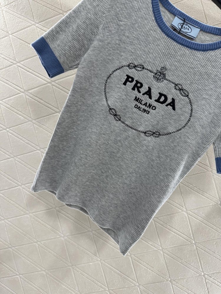 T-shirt women's фото 5