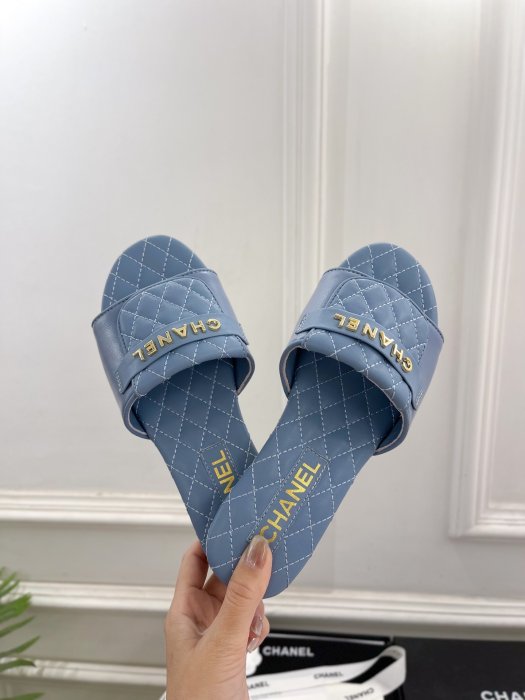 Шлепанцы фото 5