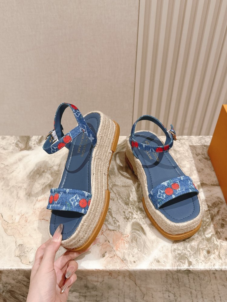 Сандалии женские фото 3