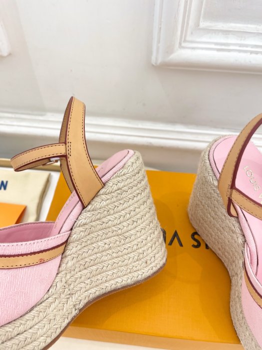 Босоножки фото 8