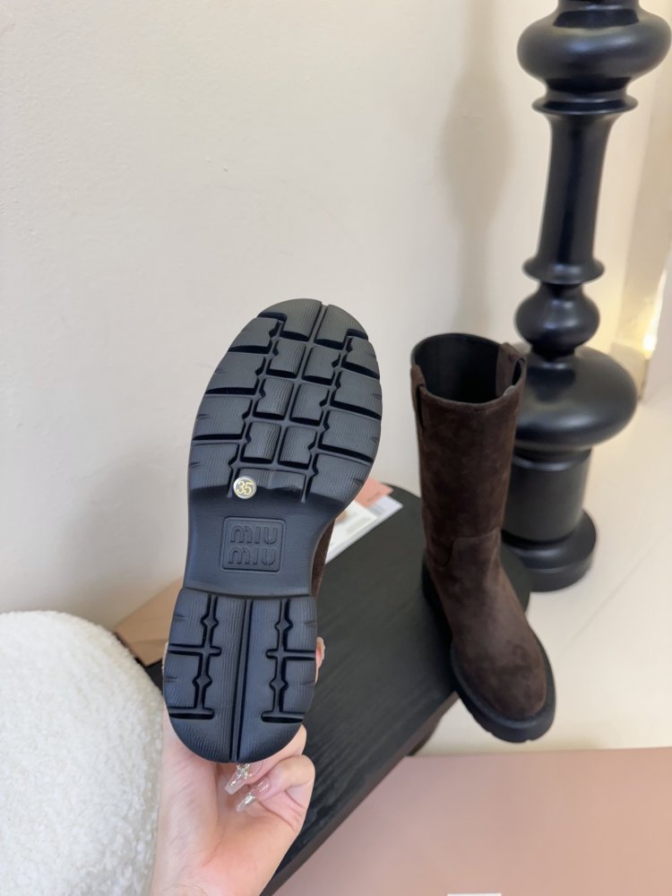 Сапоги женские фото 9