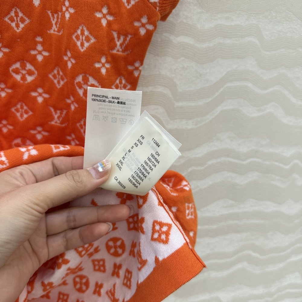 T-shirt women's фото 8