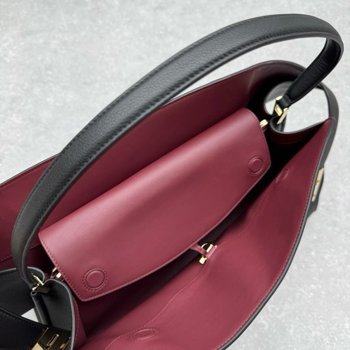 A bag leather women's 40 cm фото 7