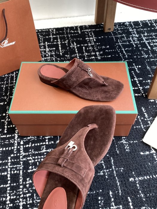 Шлепанцы фото 6