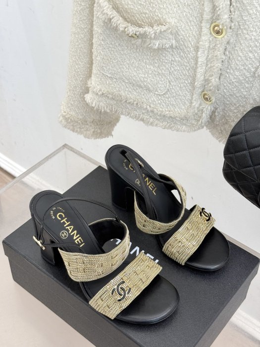 Босоножки фото 3