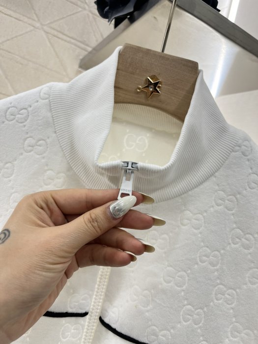 Куртка жіноча фото 4