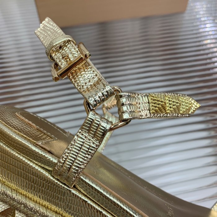 Босоножки фото 9