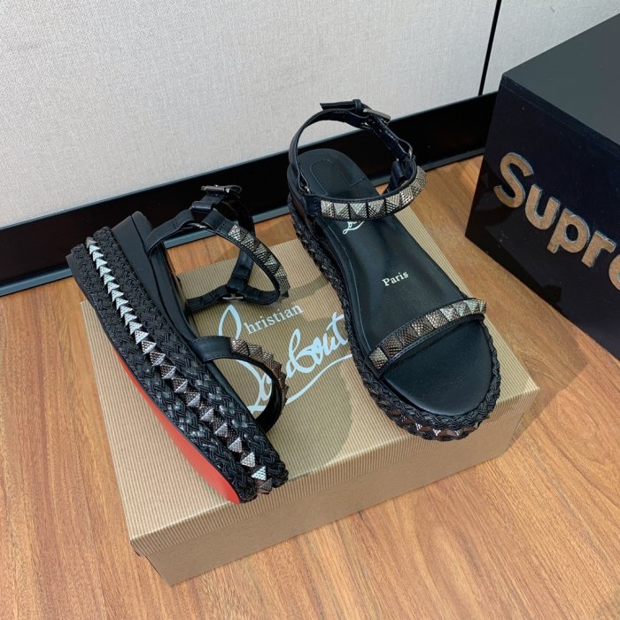 Босоножки фото 3