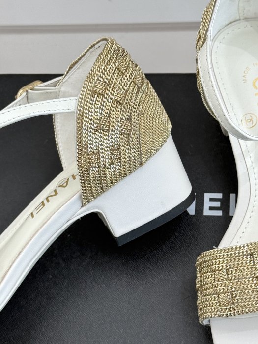 Босоножки фото 6