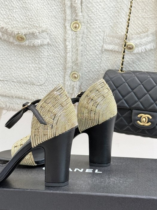 Босоножки фото 6