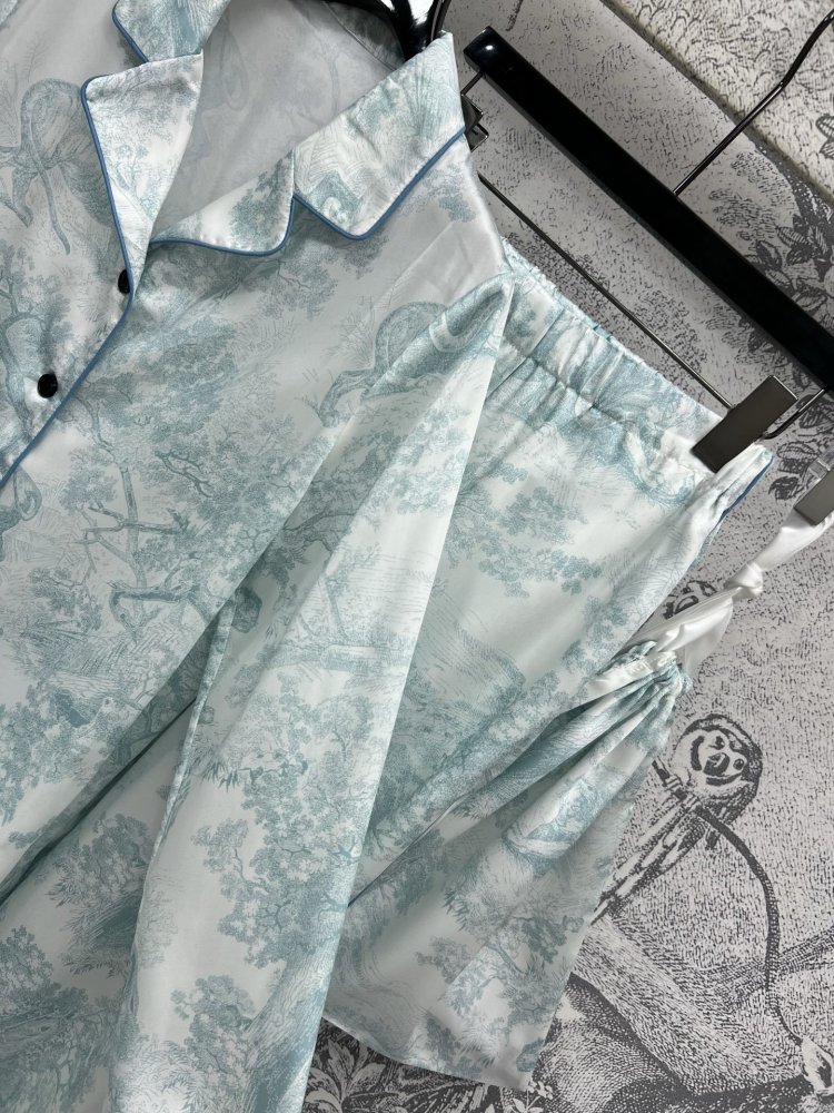 Costume female фото 6