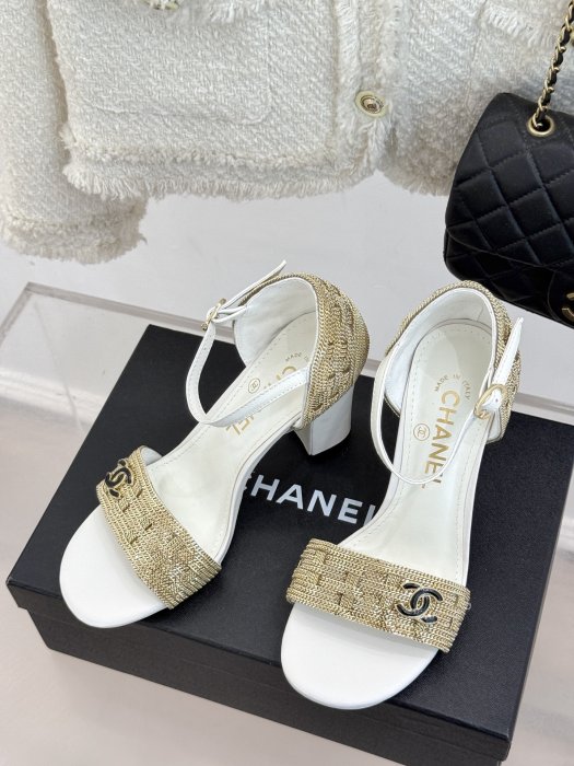 Босоножки фото 2