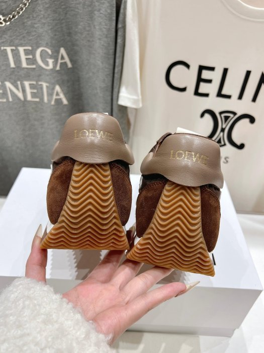 Кроссовки женские фото 8