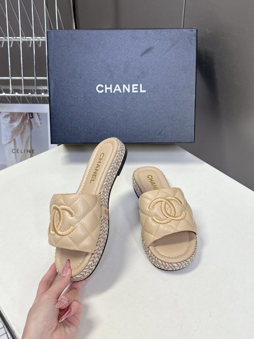 Шлепанцы фото 4