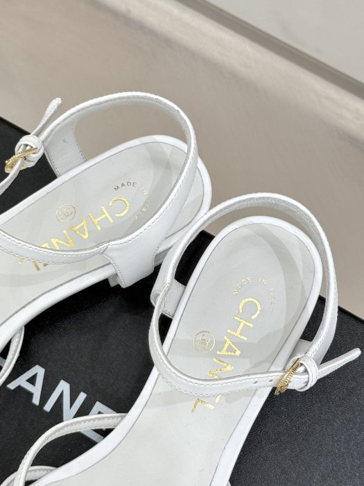 Босоножки фото 8