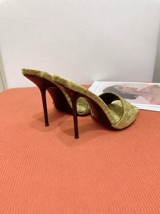 Босоножки фото 6